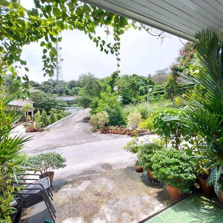 Baan Aomsub Hotel Koh Samet Exterior photo